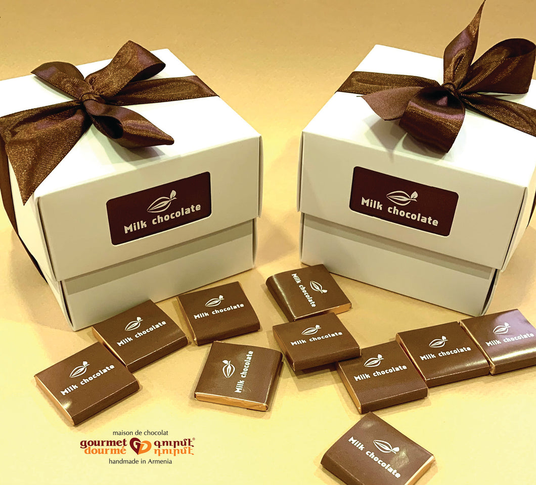 Chocopops 9 Cavity Christmas Handmade Chocolate Gift Box | Tutti Fruity,  Crunch, Nuts, Dark Handmade Chocolate Gift Box (9 Pcs.) : Amazon.in:  Grocery & Gourmet Foods